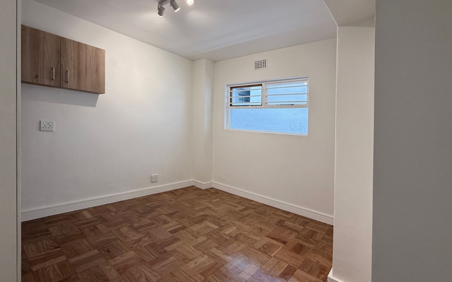 To Let 2 Bedroom Property for Rent in Sea Point Western Cape